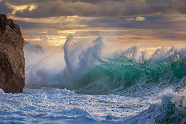 Rough sea of photography